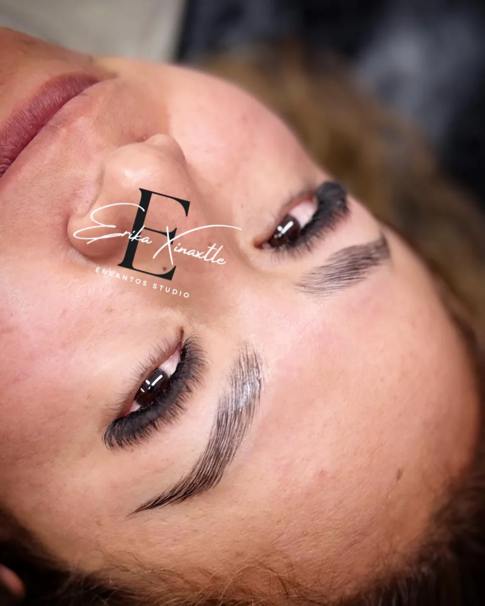 Cejas en Encantos